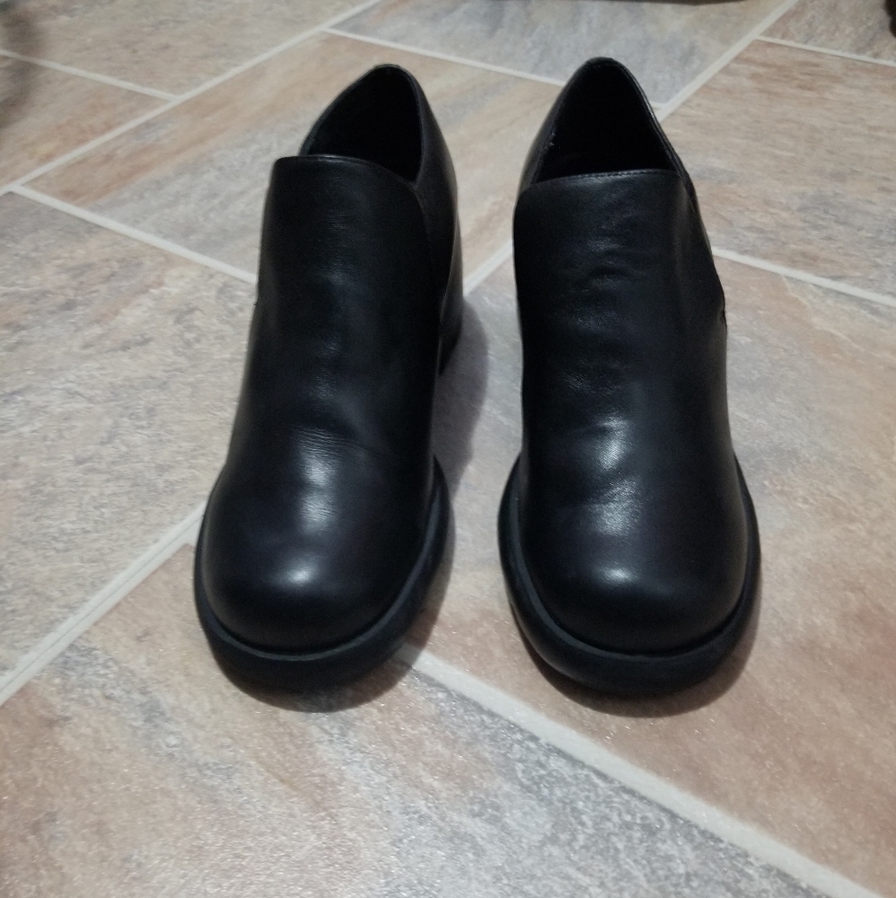 New York Transit Black Leather Shoes